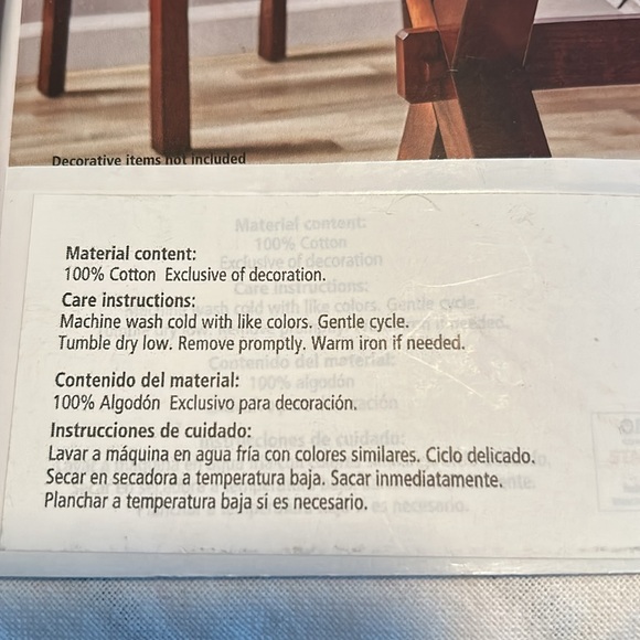 Mainstays White /Black Stripe Boarder & Tassel Table Throw 50x 50 - Picture 13 of 13